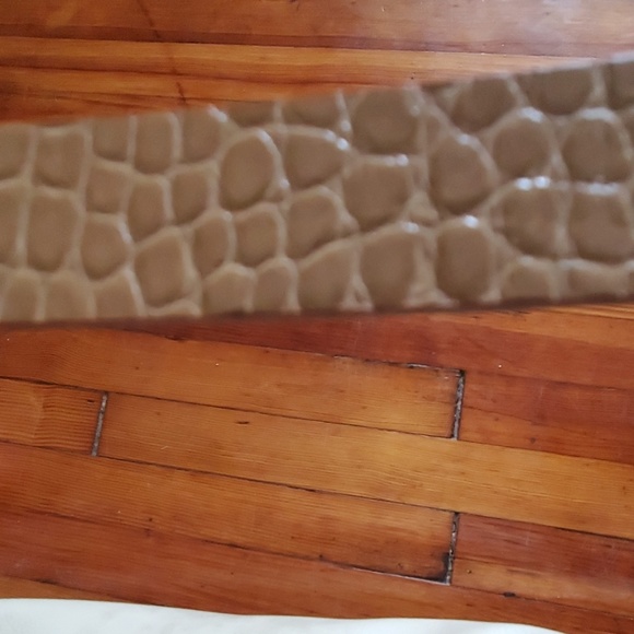 Micheal Kors genuine leather belt - Picture 5 of 5